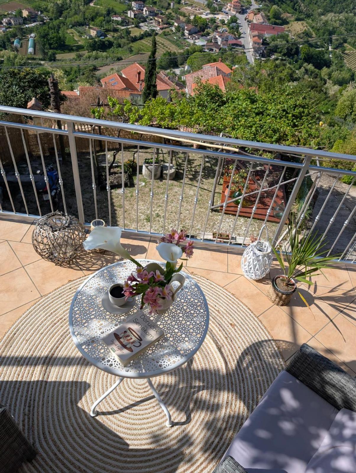 Studio Apartman Bel Vedere Motovun Ngoại thất bức ảnh