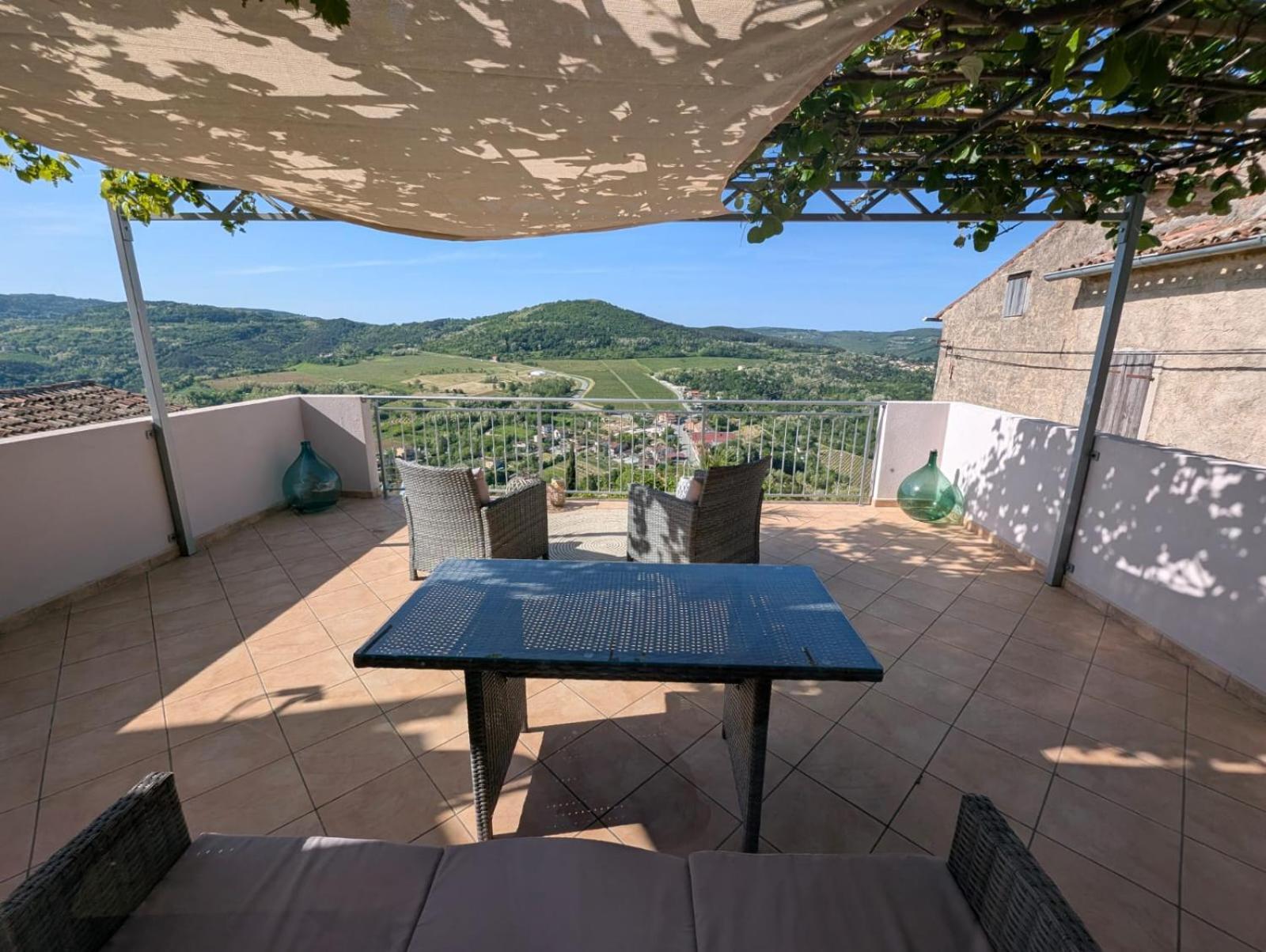 Studio Apartman Bel Vedere Motovun Ngoại thất bức ảnh